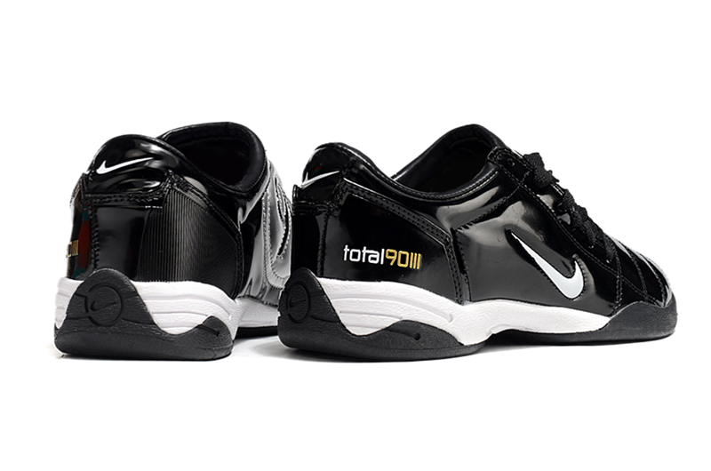 NIKE TOTAL 90 (IC)