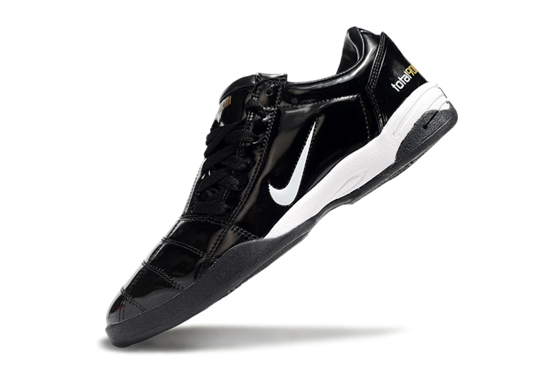 NIKE TOTAL 90 (IC)