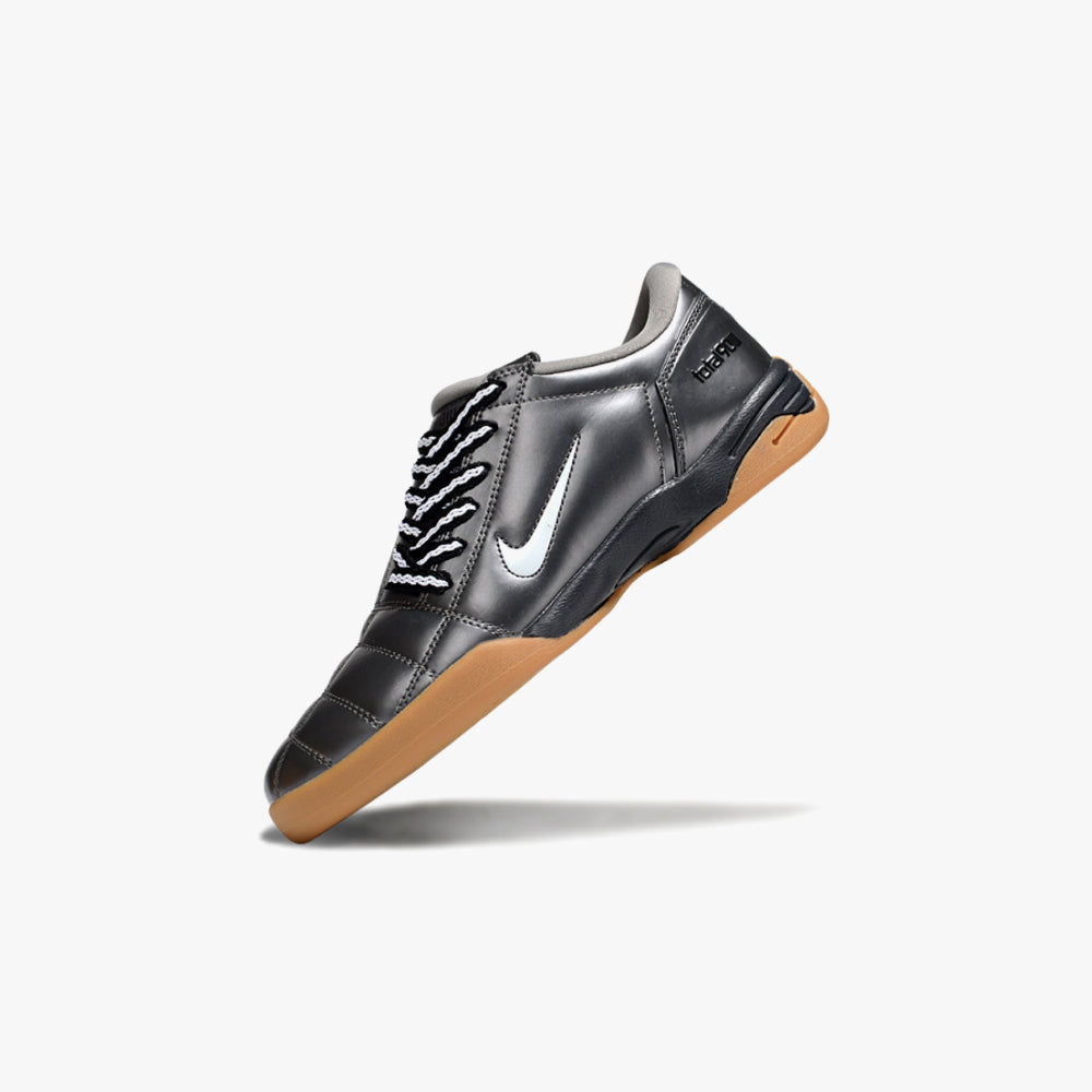 NIKE TOTAL 90 (IC)