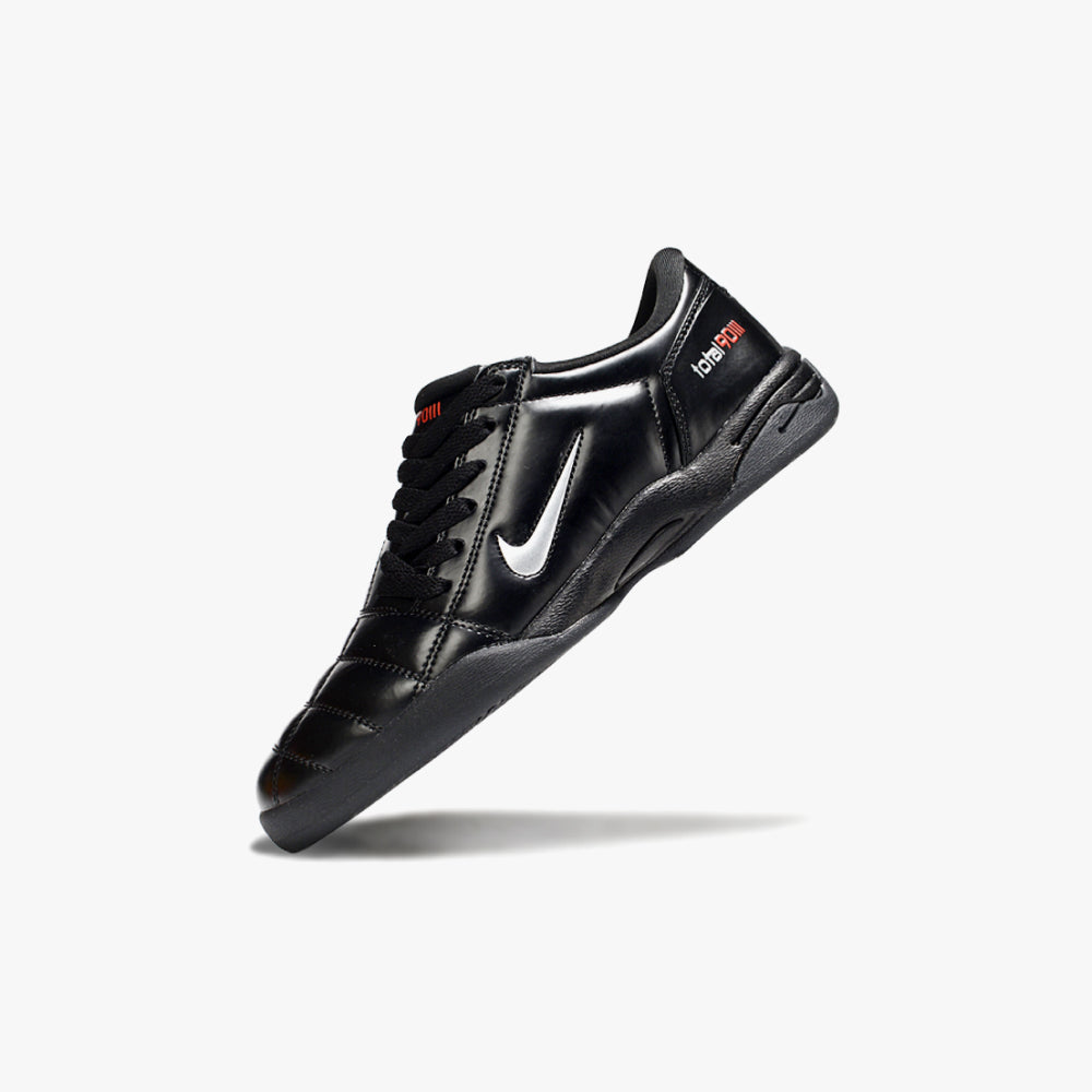 NIKE TOTAL 90 (IC)