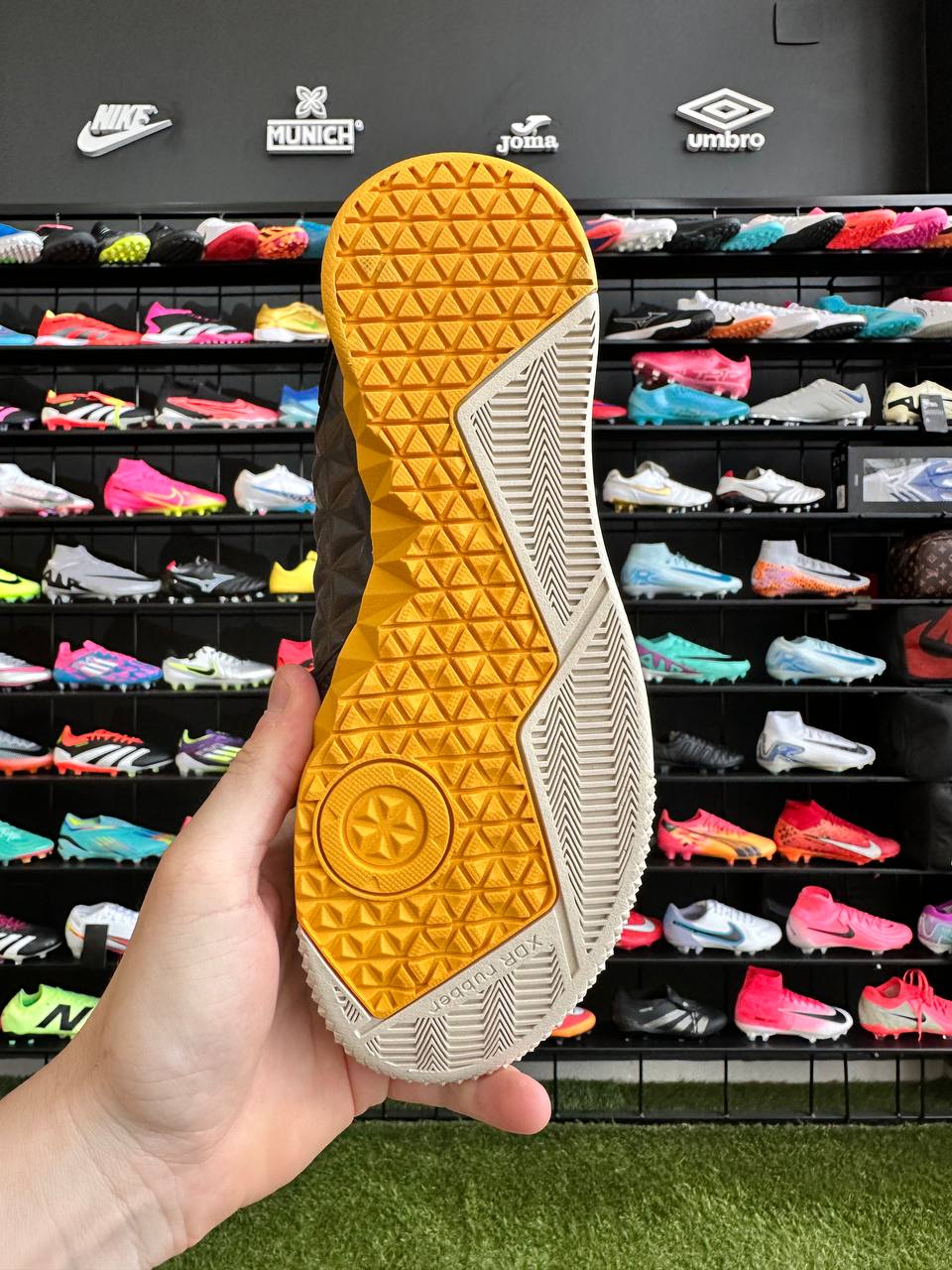 NIKE GATO IC + BRINDE (PRONTA ENTREGA)