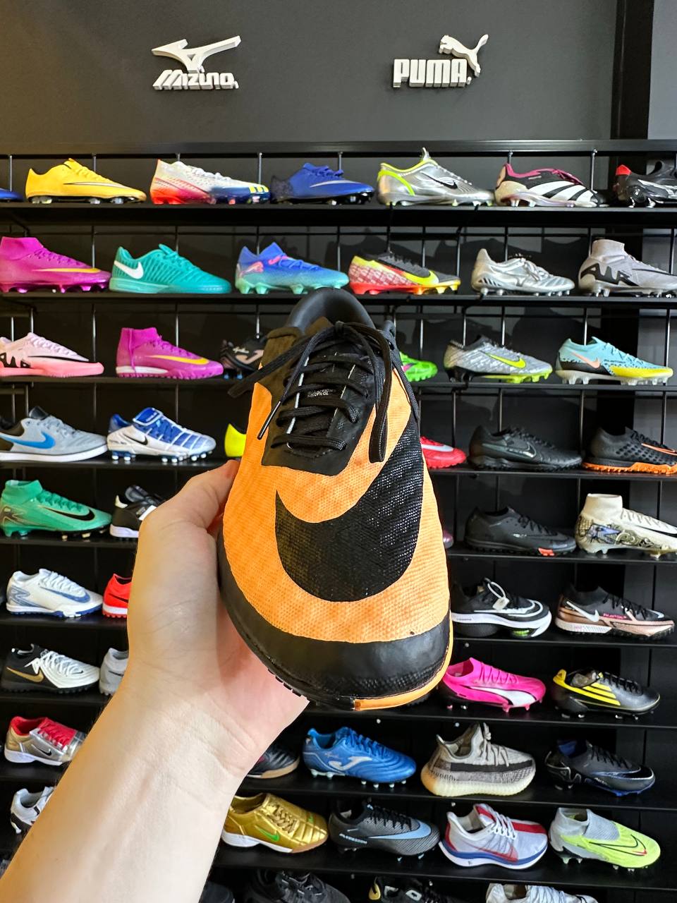 NIKE HYPERVENOM TF + BRINDE (PRONTA ENTREGA)