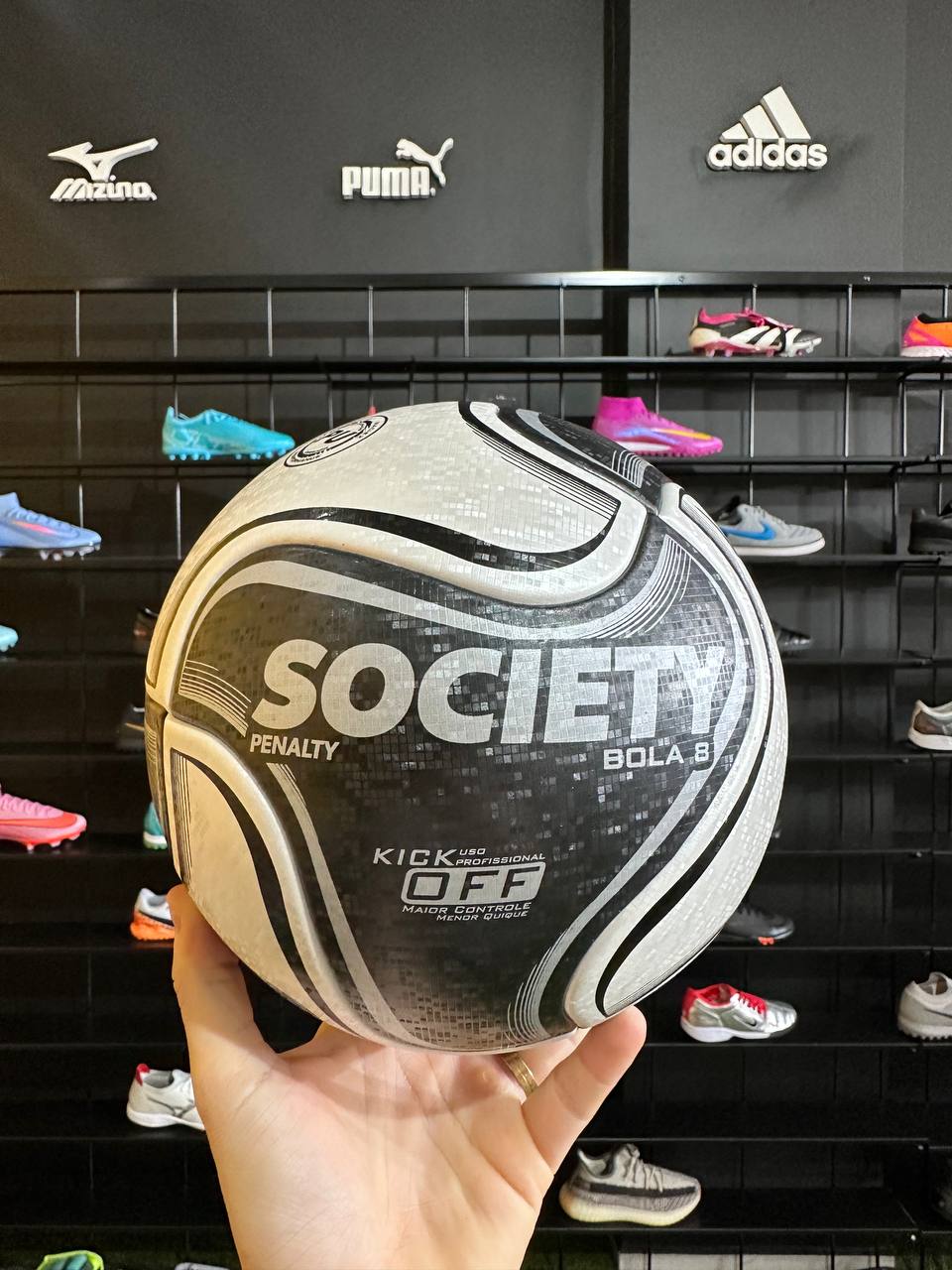 BOLA SOCIETY 8