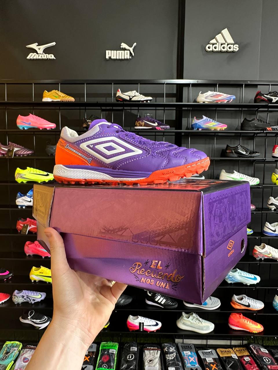 UMBRO ADAMANT HALLOWEN PRONTA ENTREGA