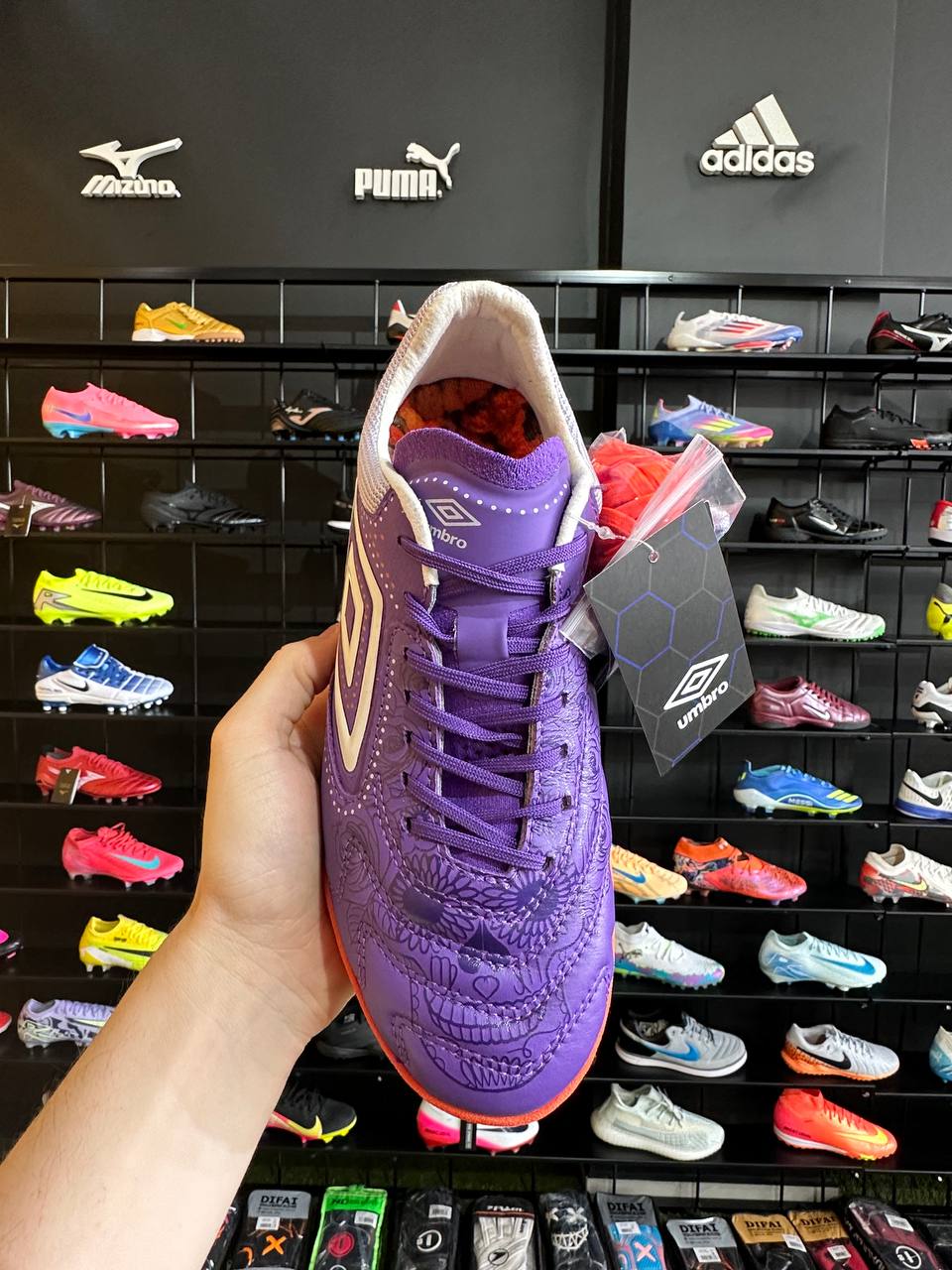 UMBRO ADAMANT HALLOWEN PRONTA ENTREGA