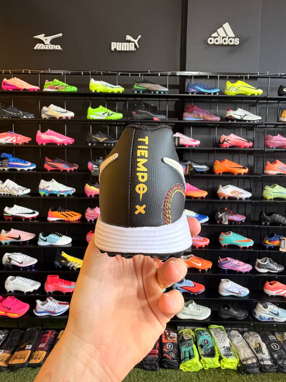 NIKE TIEMPO LEGEND 10 ELITE (TF) PRONTA ENTREGA
