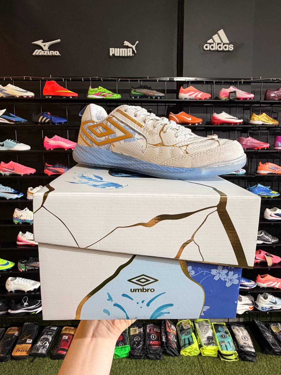 UMBRO PRO 5 BUMP KINTSUGI (IC) PRONTA ENTREGA
