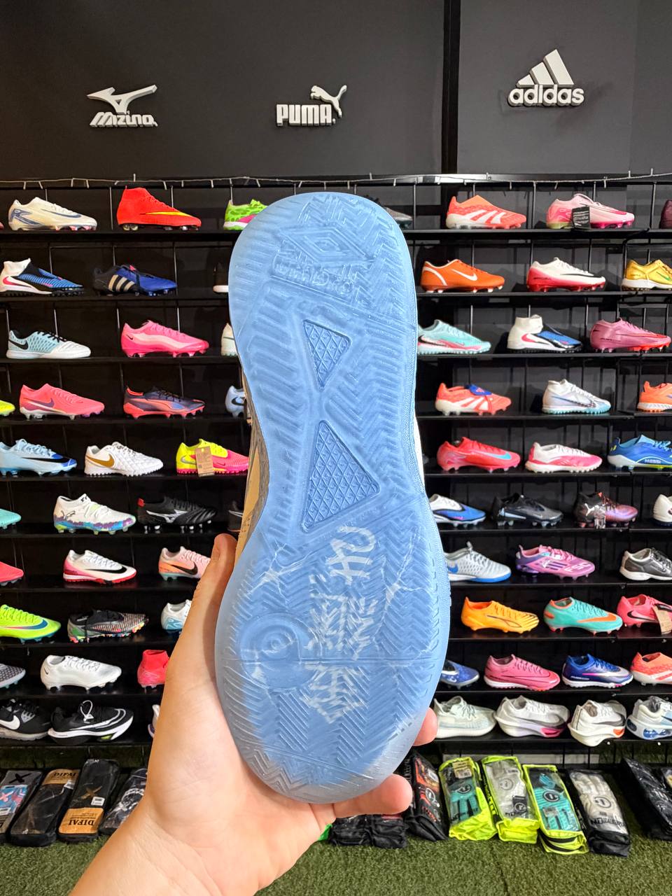 UMBRO PRO 5 BUMP KINTSUGI (IC) PRONTA ENTREGA
