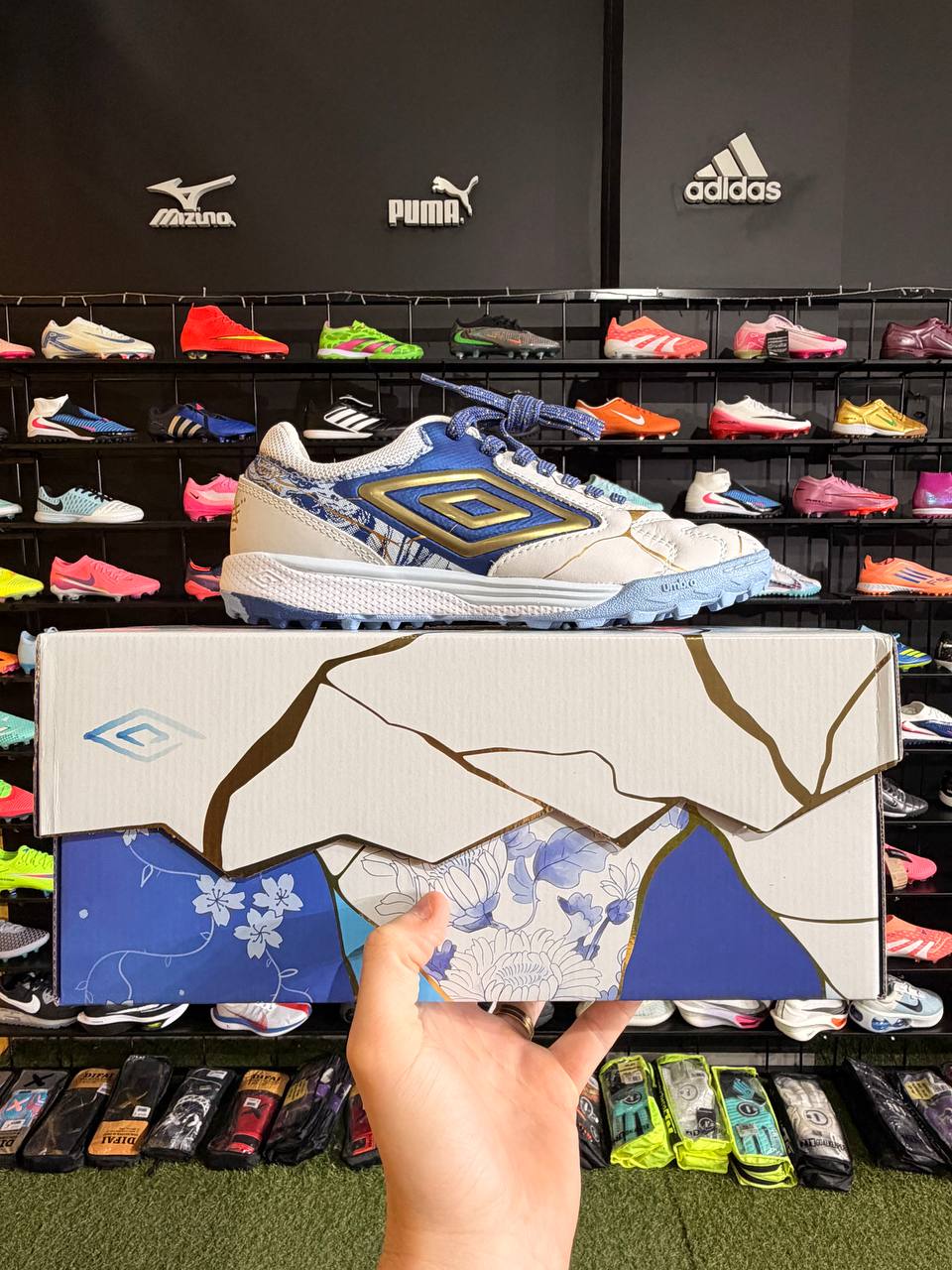 UMBRO ADAMANT MASTER CLASS PRO BUMP KINTSUGI (TF) PRONTA ENTREGA