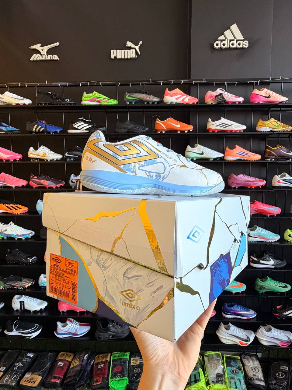 UMBRO PRO 5 JR KINTSUGI (IC) PRONTA ENTREGA