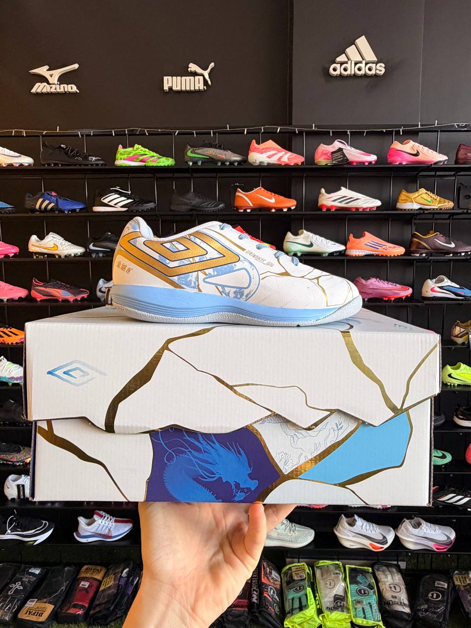 UMBRO PRO 5 JR KINTSUGI (IC) PRONTA ENTREGA