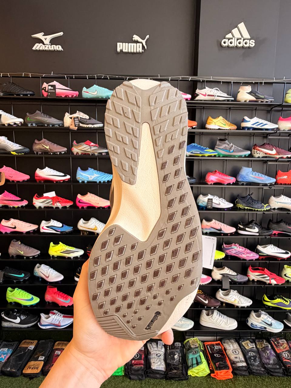 ADIDAS ADIZERO EVO SL