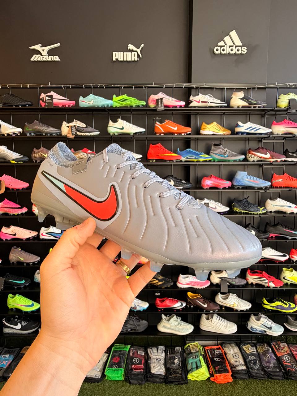 NIKE TIEMPO LEGEND 10 ELITE FG + BRINDES (PRONTA ENTREGA)