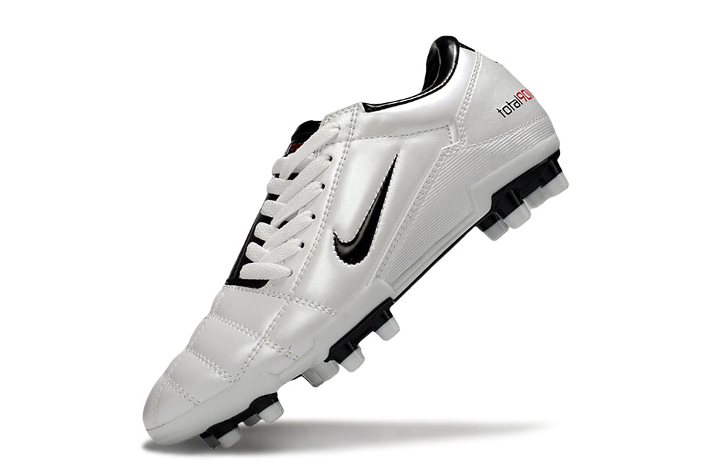 Chuteira NIKE TOTAL 90
