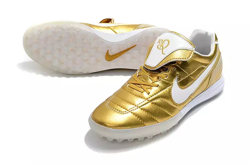 Chuteira Society Nike Tiempo Ronaldinho R10 Pro - Gold