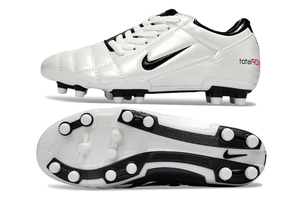 Chuteira NIKE TOTAL 90